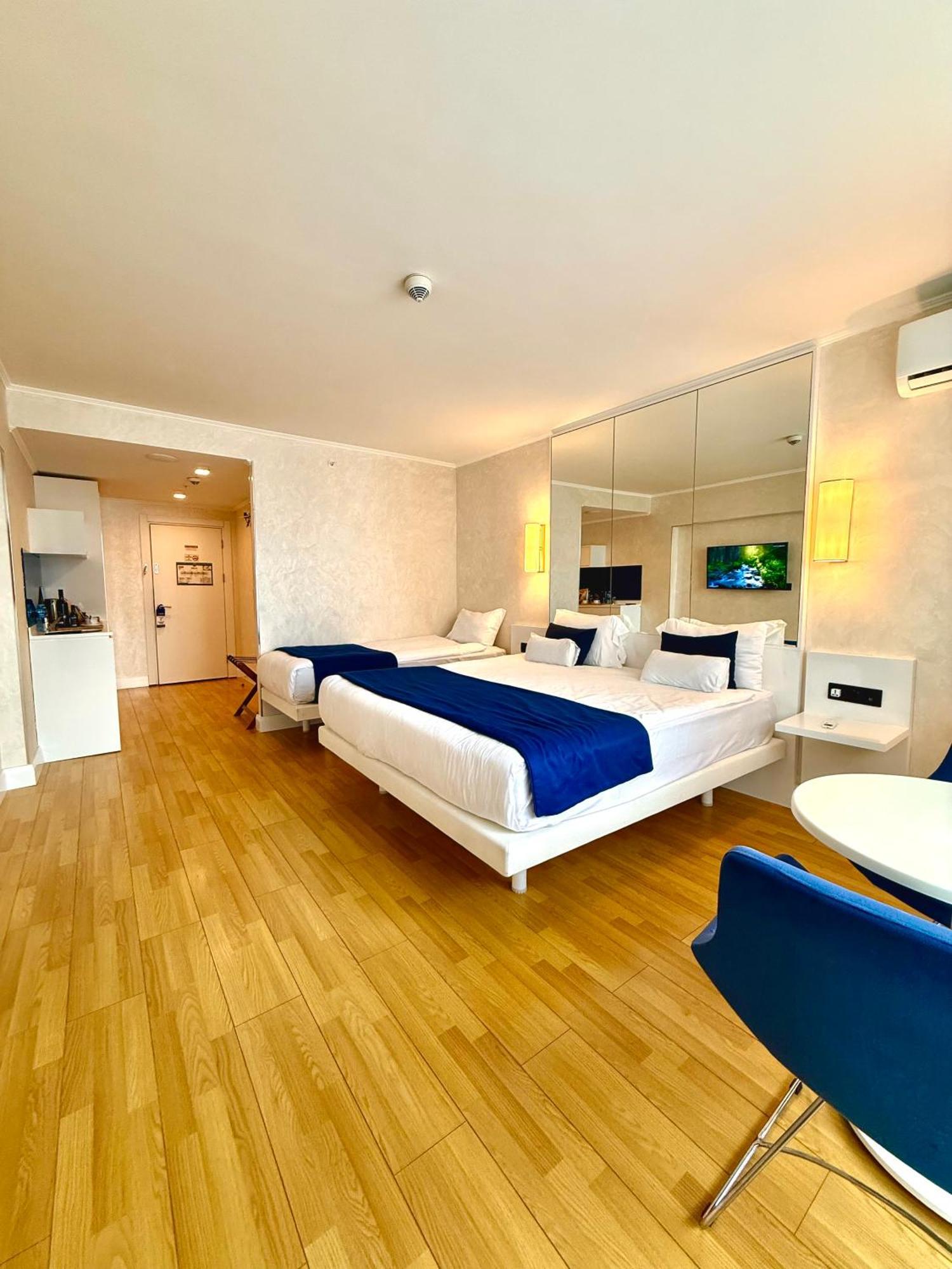 Seaside Vip Hotel Батуми Экстерьер фото