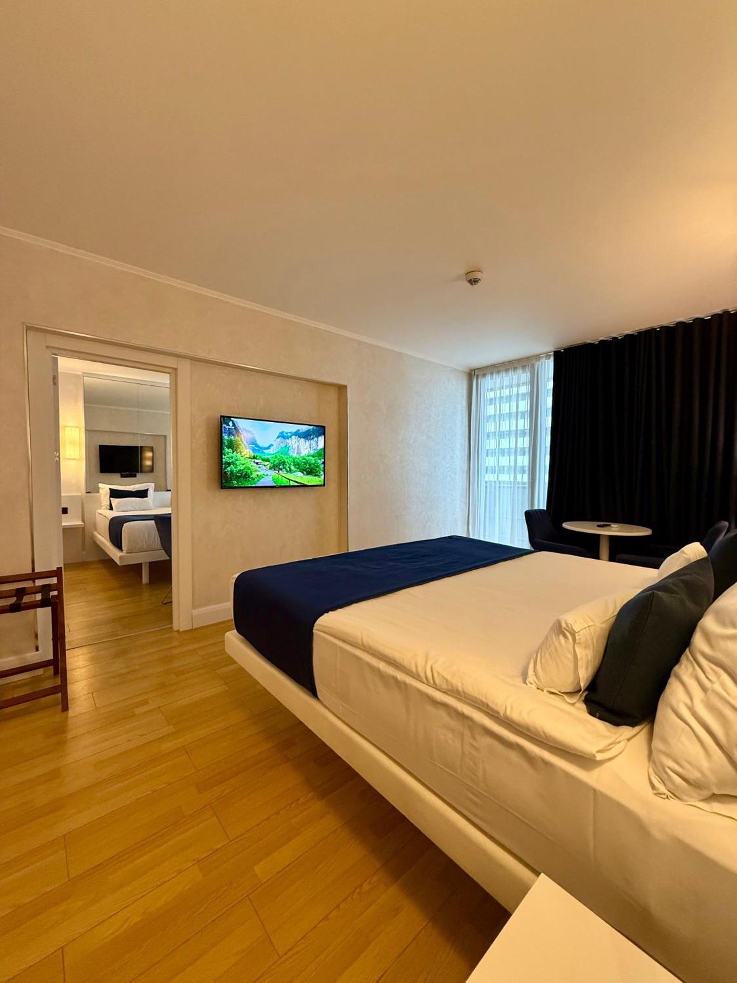 Seaside Vip Hotel Батуми Экстерьер фото