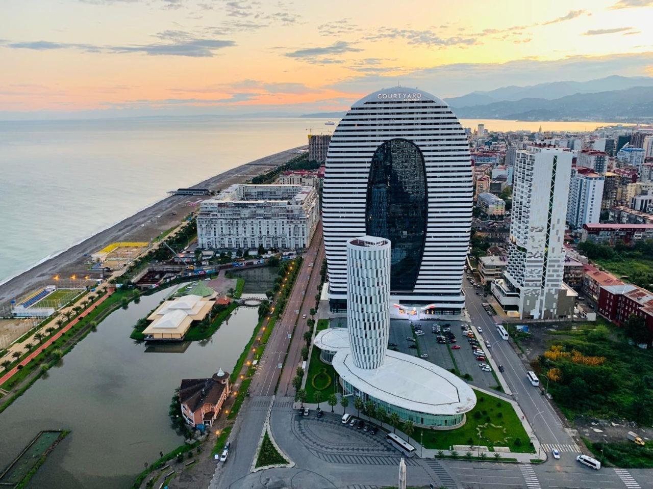 Seaside Vip Hotel Батуми Экстерьер фото