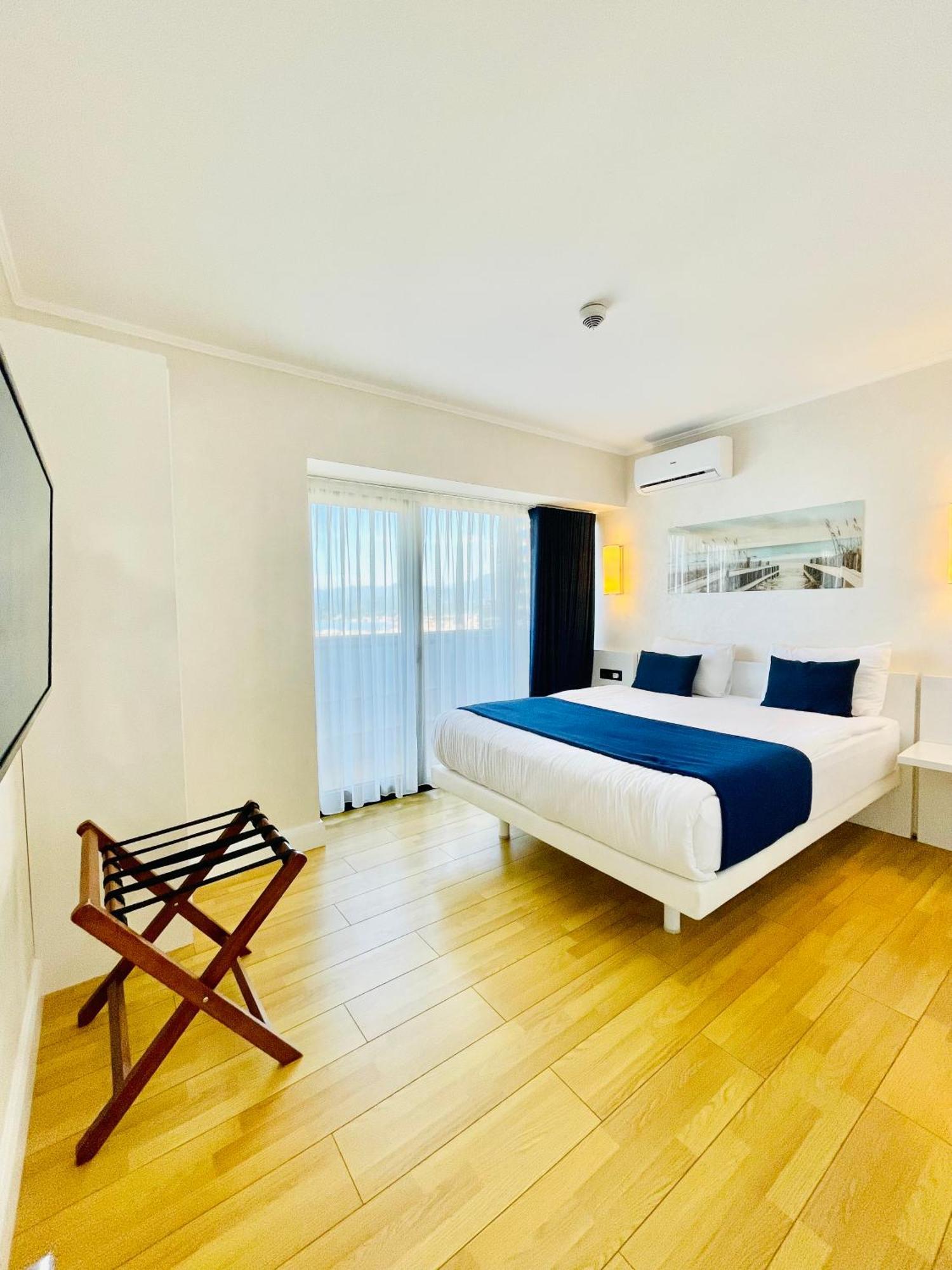 Seaside Vip Hotel Батуми Экстерьер фото