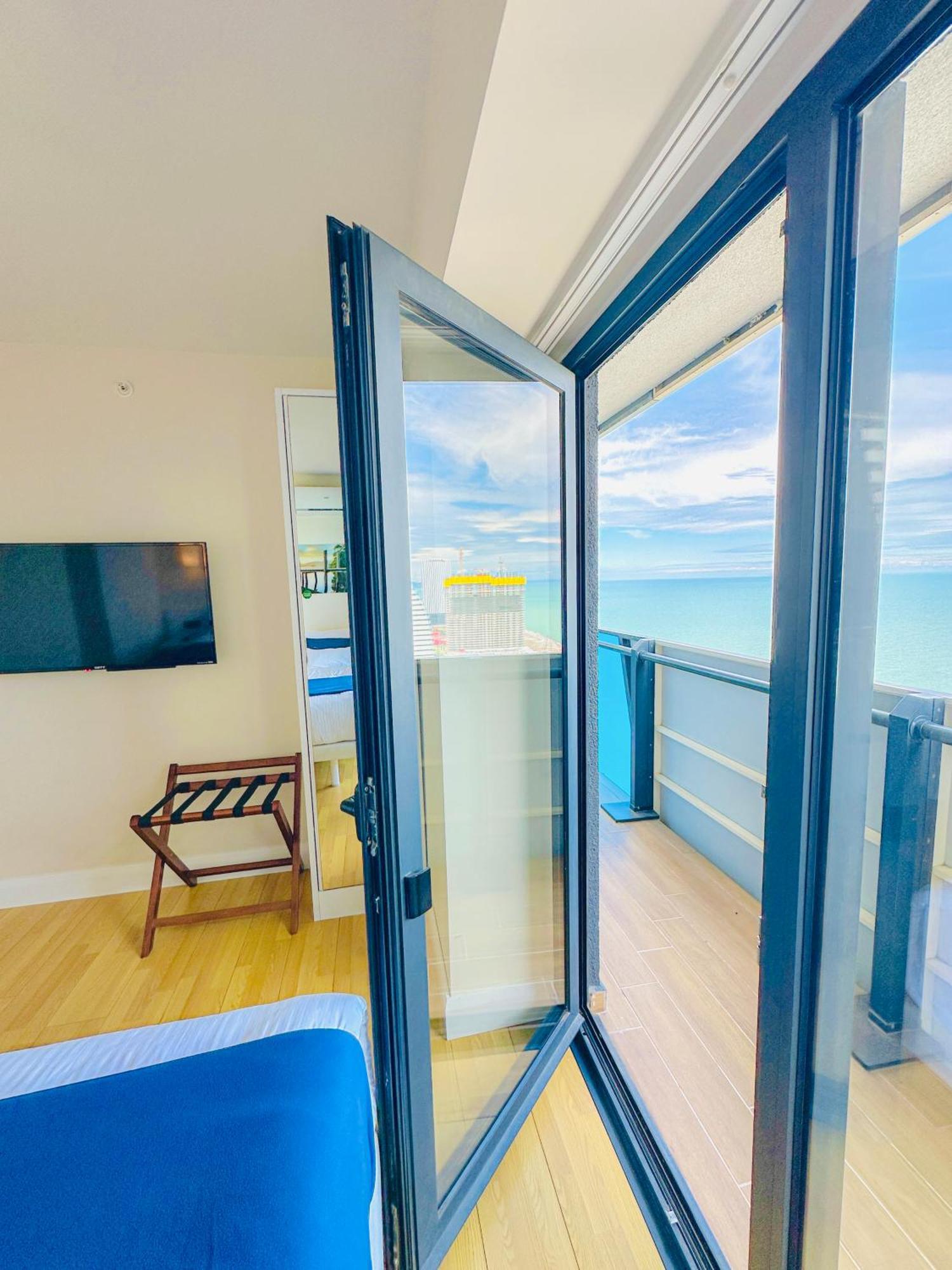 Seaside Vip Hotel Батуми Экстерьер фото