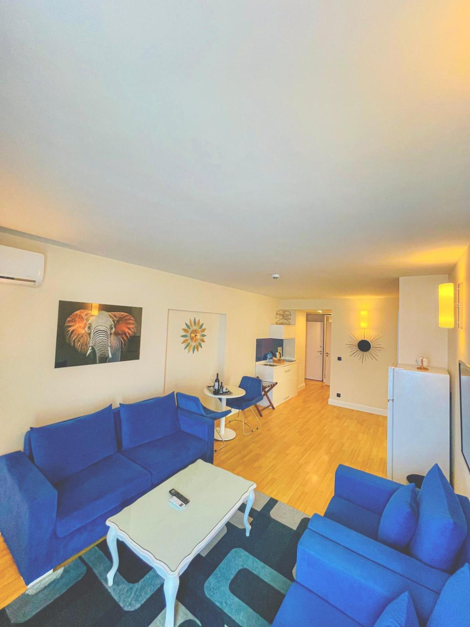Seaside Vip Hotel Батуми Экстерьер фото